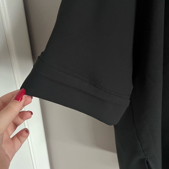 Women’s black flowy top - Picture 3 of 7